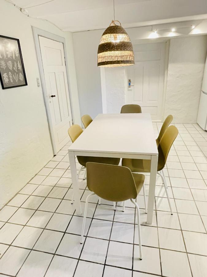 Aday - Aalborg Mansion - Charming 3 Bedroom Apartment Extérieur photo
